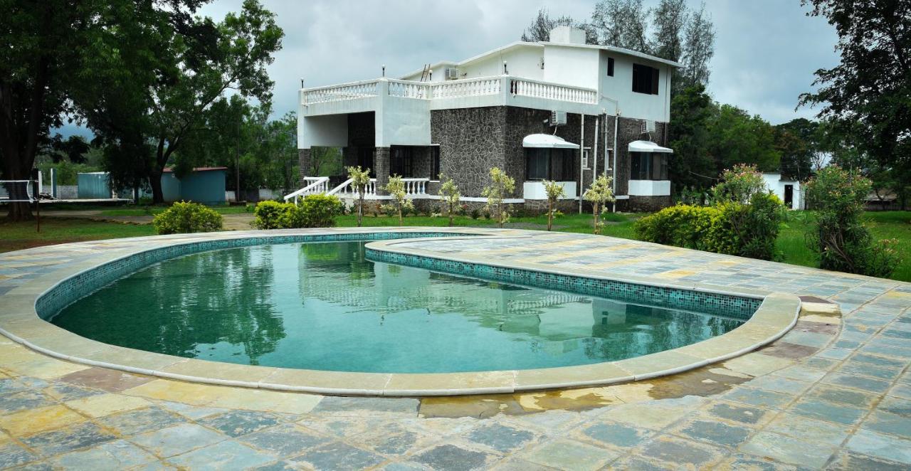 Whispering Woods Villa And Eco Farms Lonavala Eksteriør billede