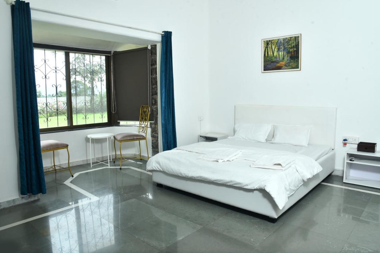 Whispering Woods Villa And Eco Farms Lonavala Eksteriør billede